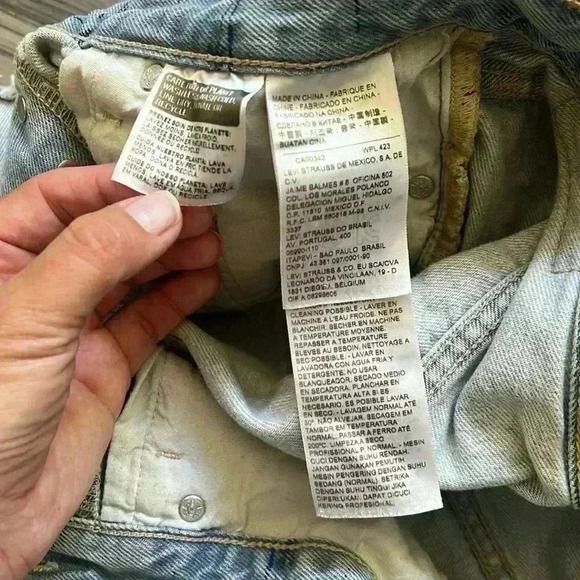 🔥Levi’s🔥 | Vintage jeans shorts with surfers and palm tree designs - Picture 10 of 16